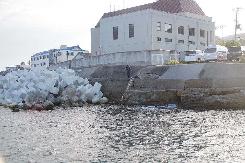 遺体が発見された淡路島・岩屋沖＜※画像提供・第五管区海上保安本部 2021年9月15日撮影＞